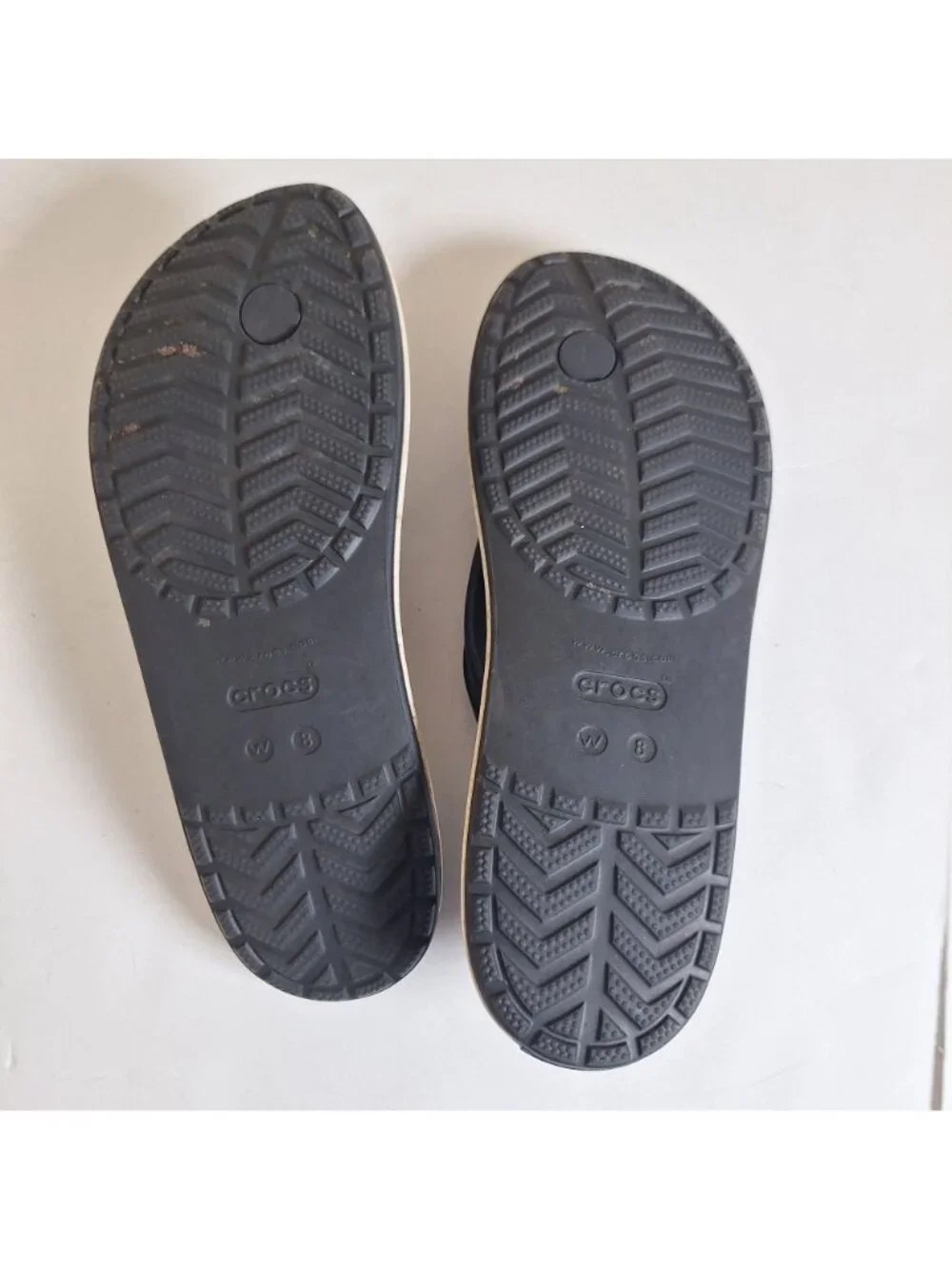 CROCS black thong